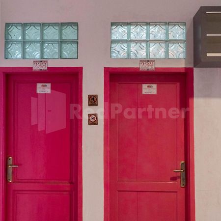 Asri Residence Near Jalan Iskandar Muda Medan Mitra Reddoorz מראה חיצוני תמונה